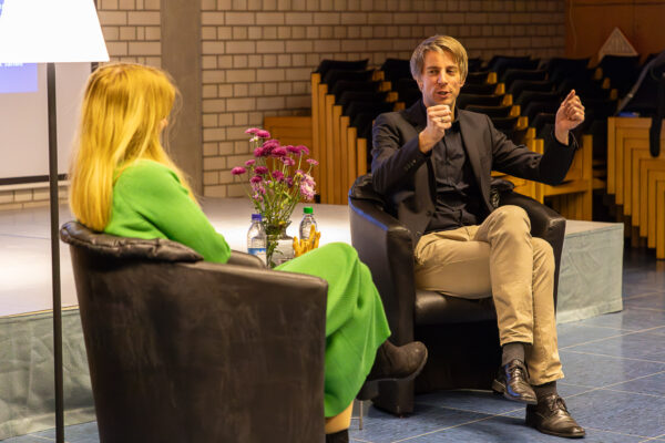 Humor und Komik in der Bibel mit Andreas Köbinger und Steffi Schmid in Sankt Michael Lochhausen